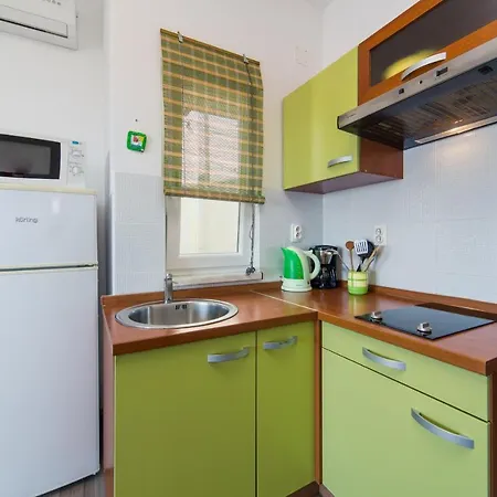 Apartment By The Sea Brist, Makarska - 11078 *