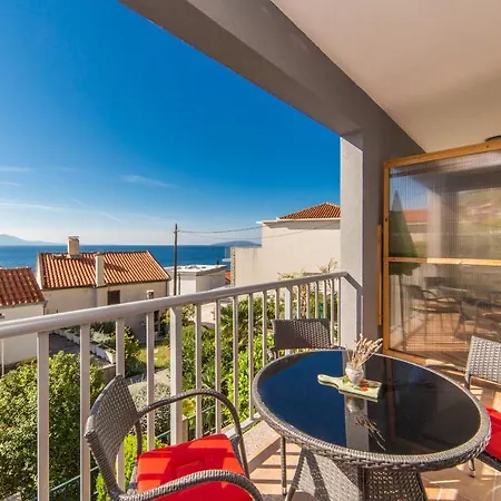 By The Sea Brist, Makarska - 11078 Apartment *